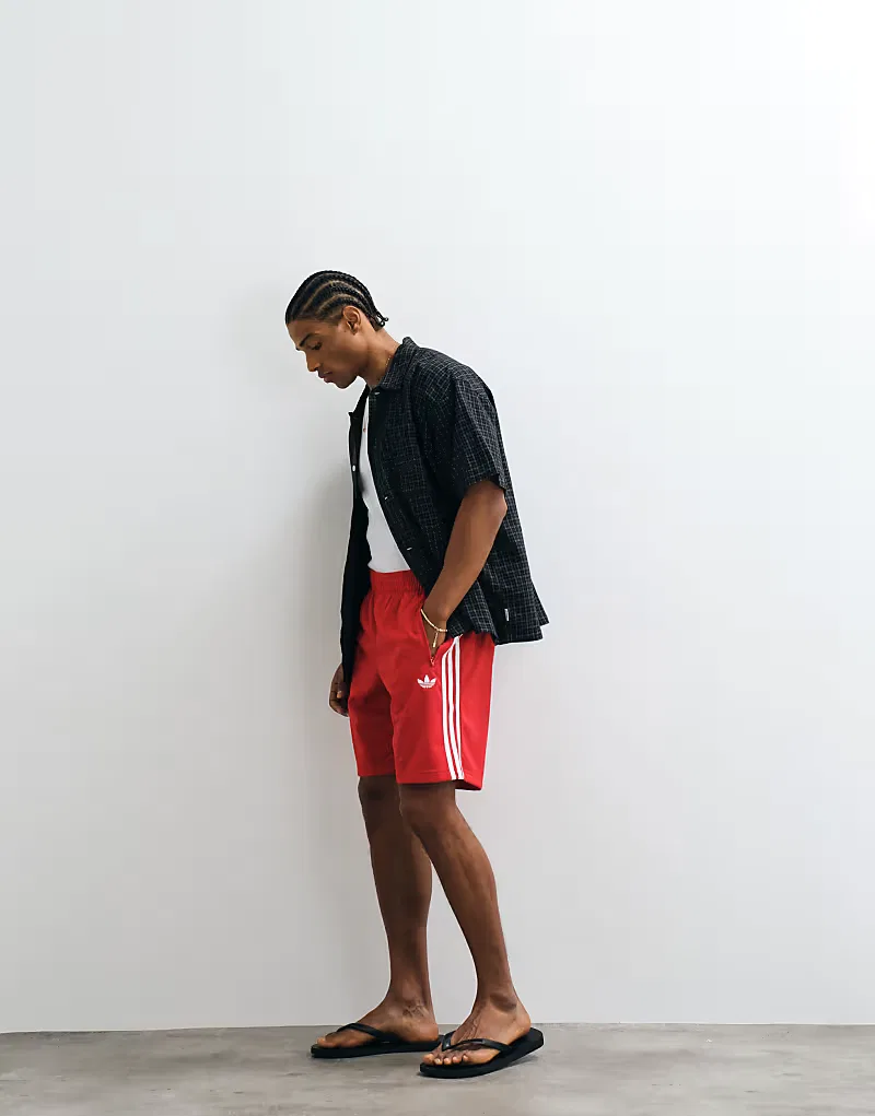 Шорты Adidas Originals Firebird красного