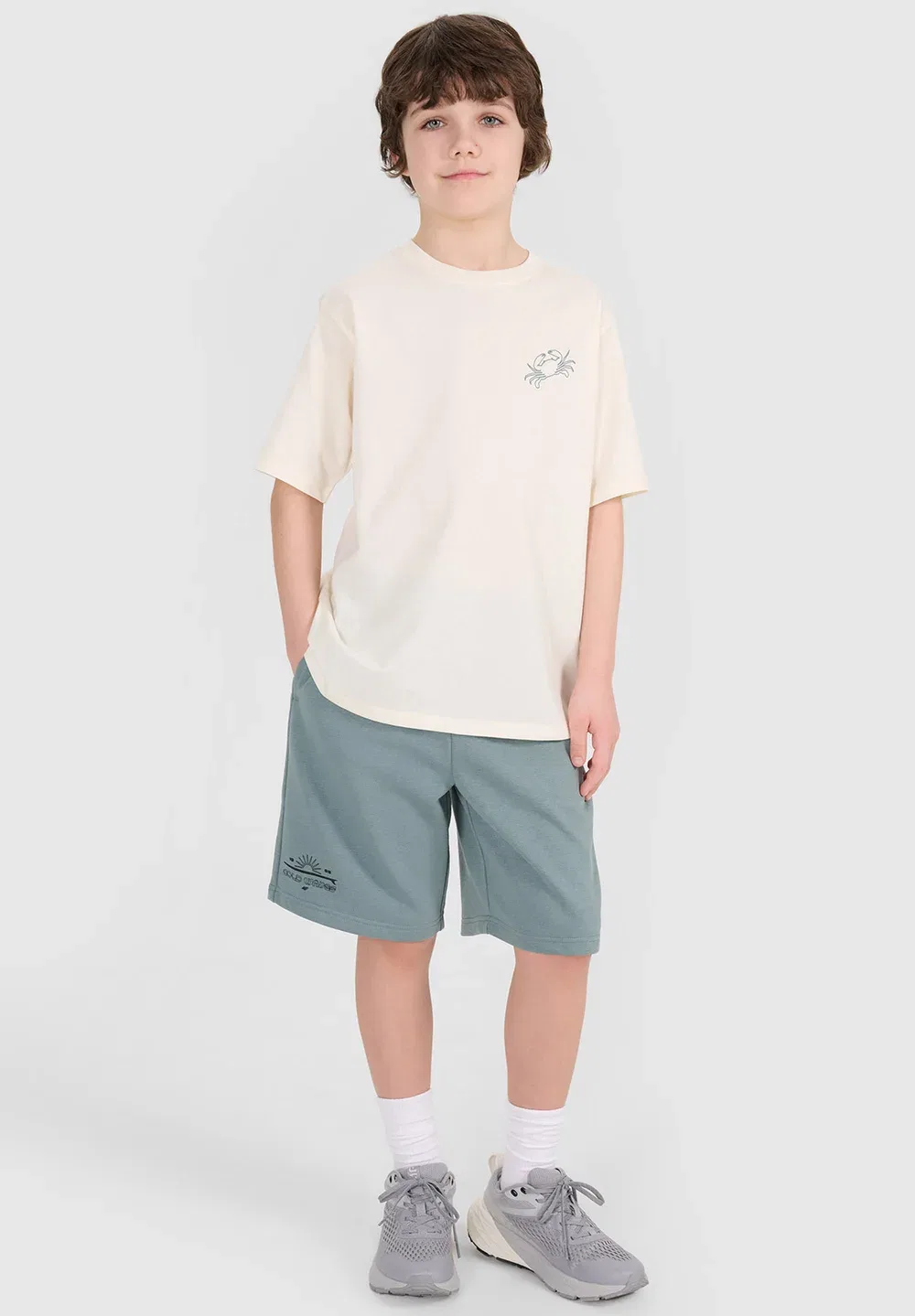 Spodenki dresowe chłopięce - czarne 122 (6-7 лат) - спортивные шорты 4F, Teal