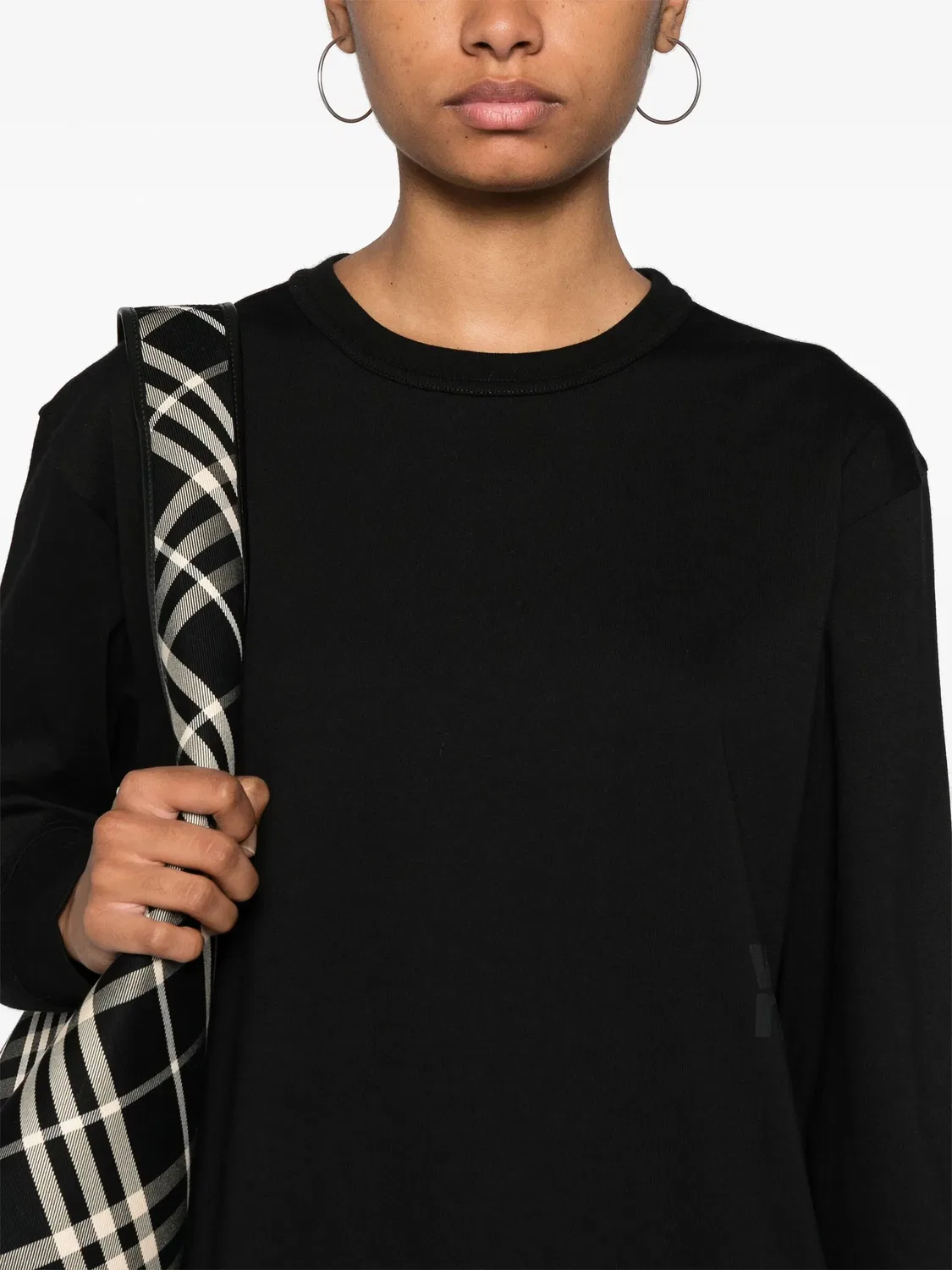 Футболка с объемным логотипом и длинными рукавами Alexander Wang, черный — фото 4