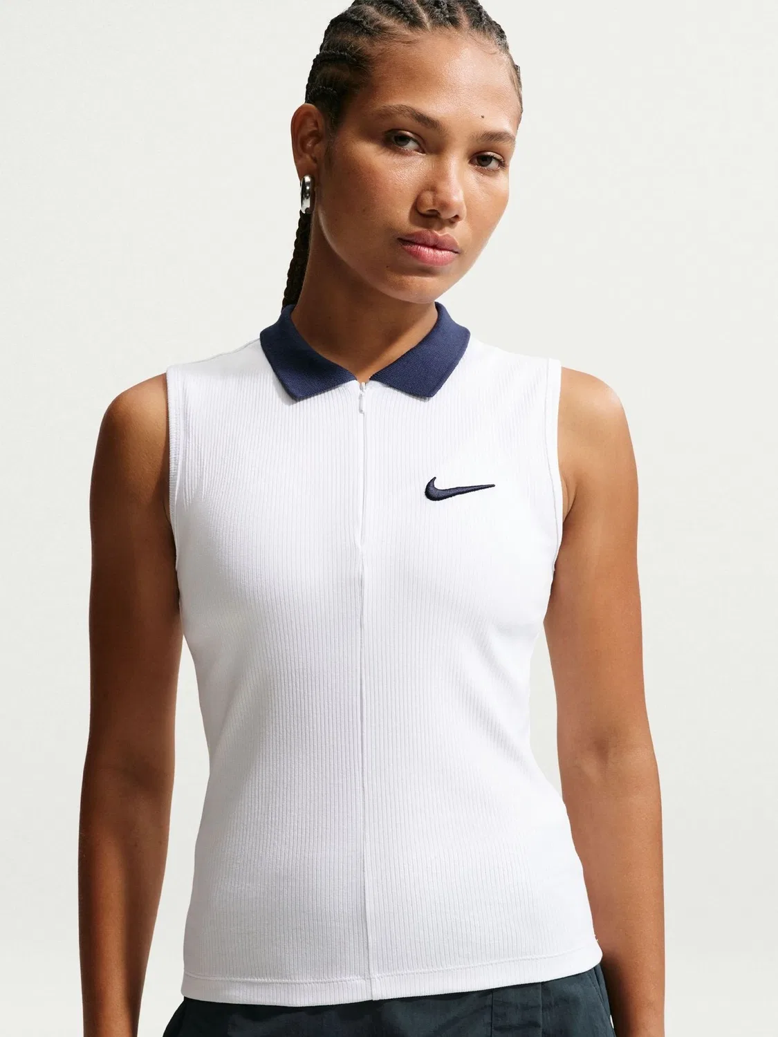 Топ Nike Sportswear, облегающий, белый — фото 3