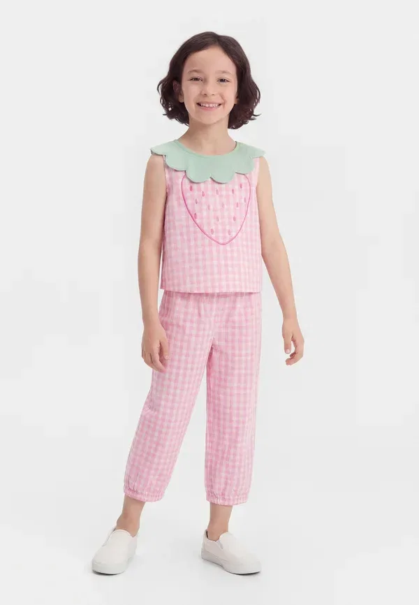 Комплект из брюк и топа Gap, розовый