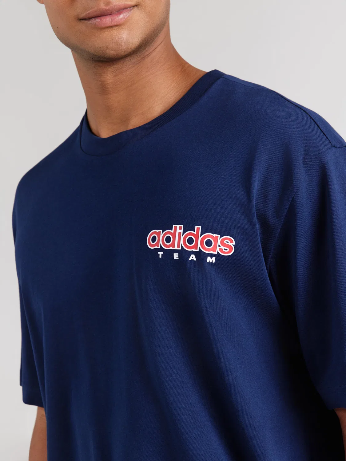 Футболка Adidas Originals ультрамаринового синего цвета — фото 2