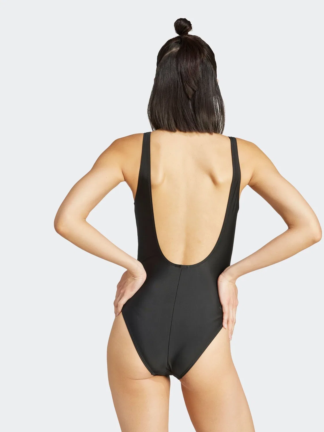 Купальник слитный Essential U-Back adidas, черный — фото 2