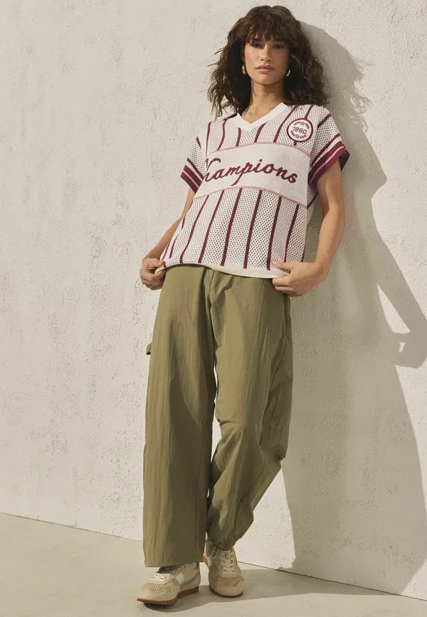 Футболка с V-образным вырезом Polo shirt Next, berry red stripe, красный — фото 2