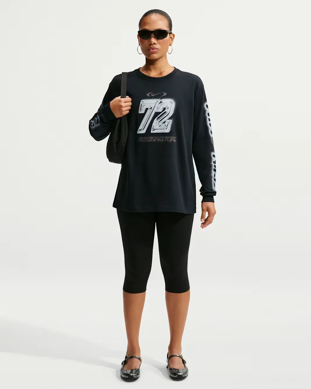 Женская футболка с длинными рукавами свободного кроя Nike Sportswear Classic, Black — фото 4