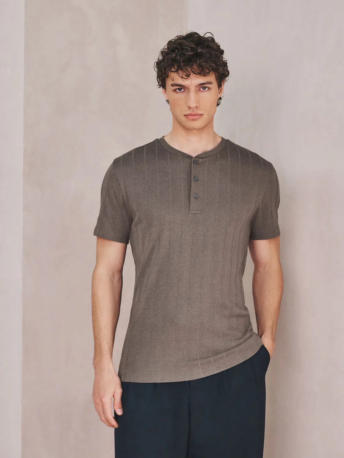 Футболка с воротником-гранд, текстурированная, Modal Cotton Next, нейтральный — фото 4