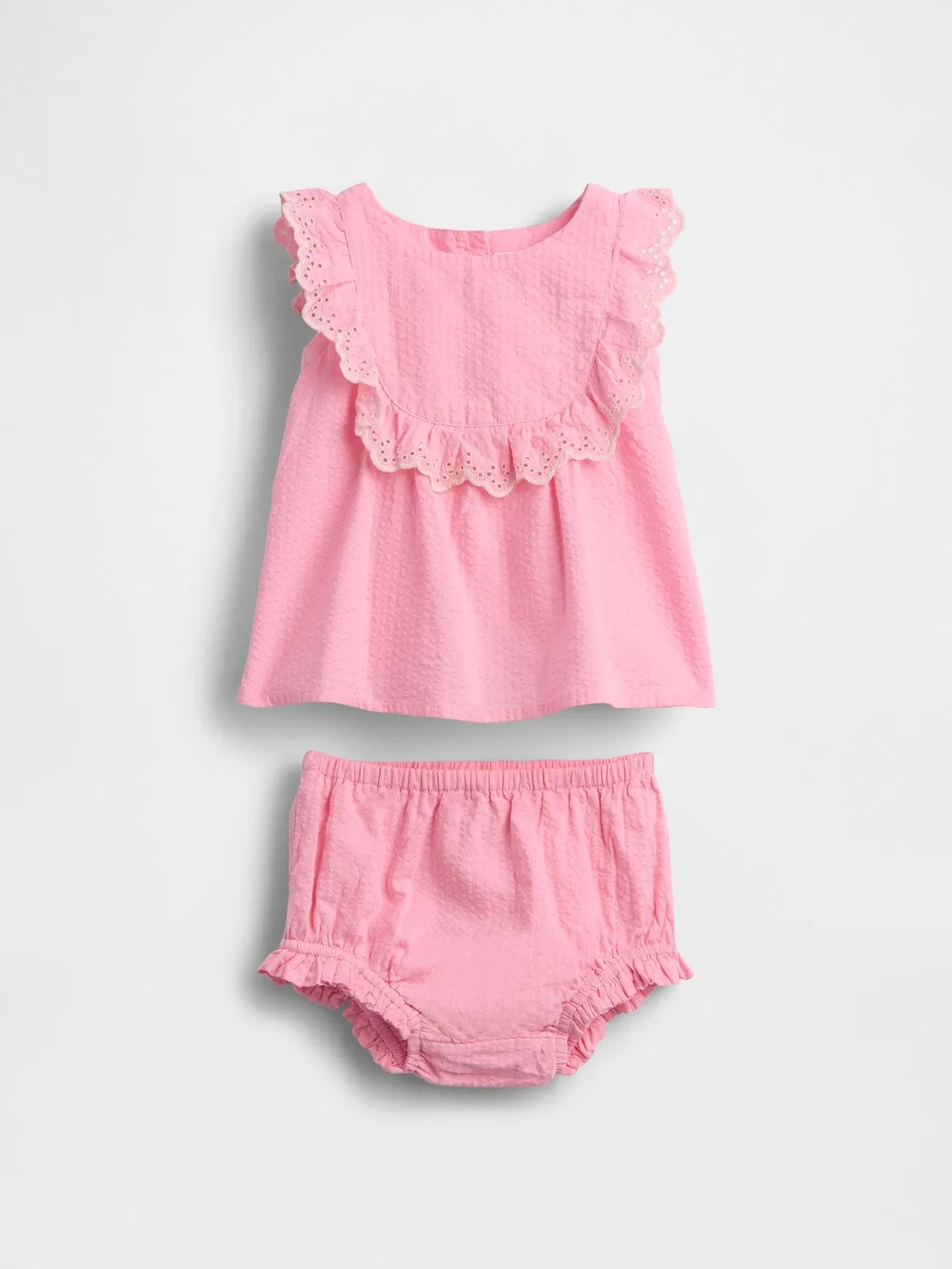 Комплект для новорожденных с рюшами и ажурной отделкой, модель Pink Eyelet Ruffle Outfit Set Gap, розовый