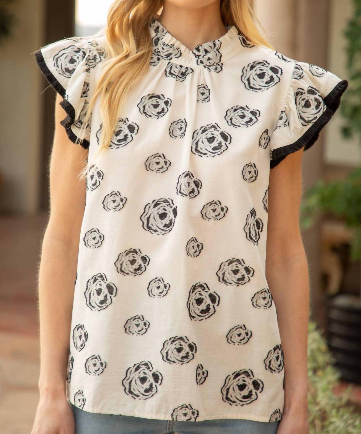 

Топ Fia Fringe Floral Burnout в кремовом цвете voy