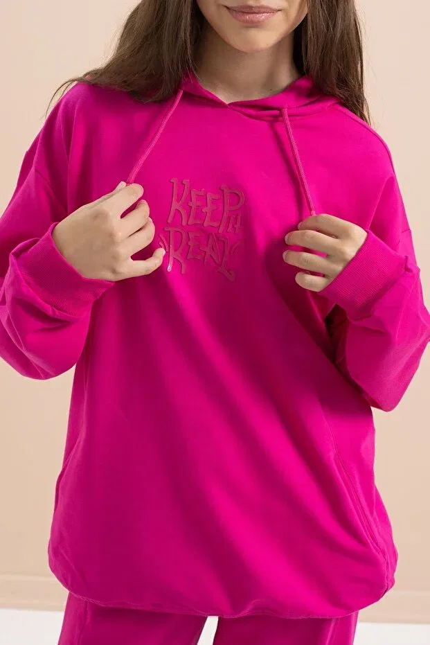 Детский спортивный комплект для девочек с принтом Fuchsia Text Printed Hooded Wide Leg Girls Tracksuit Set Cansın Mini, Fuchsia — фото 2