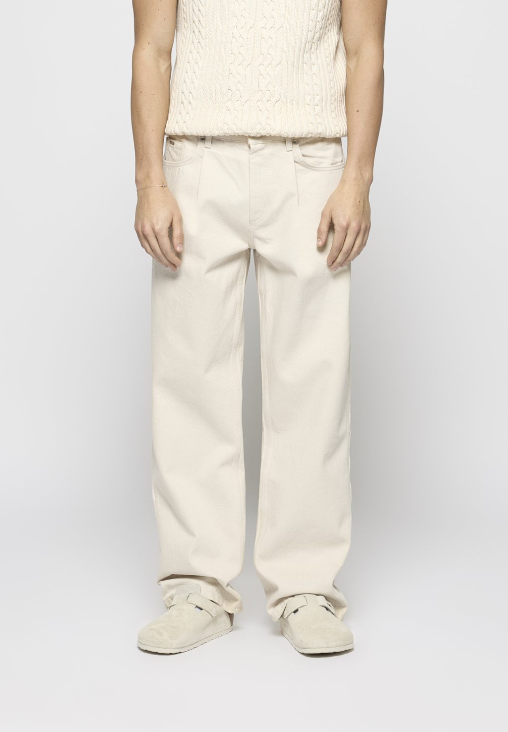 

Джинсы свободного кроя PLEATED RELAXED FIT UNISEX EIGHTYFIVE, кремовый