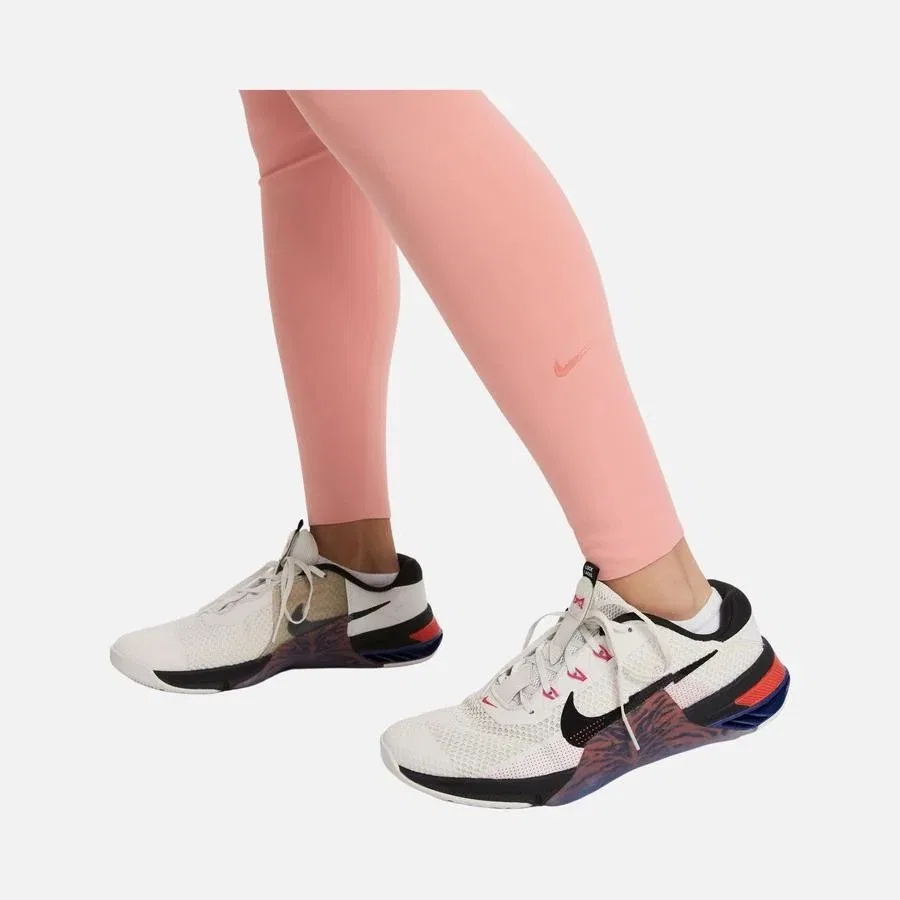 Леггинсы спортивные с высокой талией One Luxe Mid-Rise Training Pink Nike, Розовый — фото 4