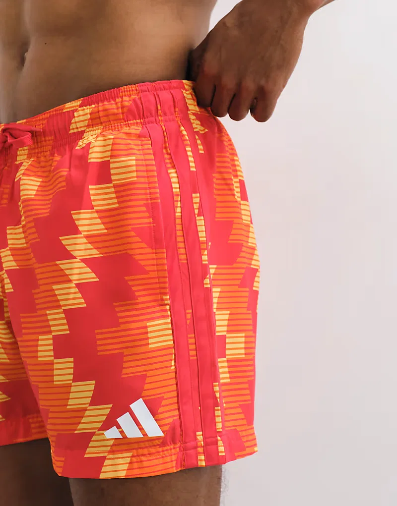Плавки-шорты Adidas Training с красным узором — фото 3