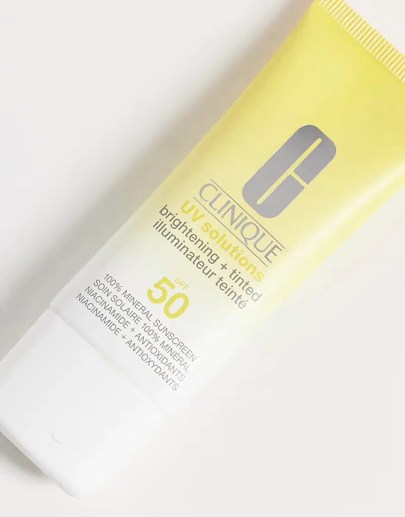 Солнцезащитный крем Clinique UV Solutions Brightening + Tinted Sunscreen SPF 50, 40 мл — фото 4