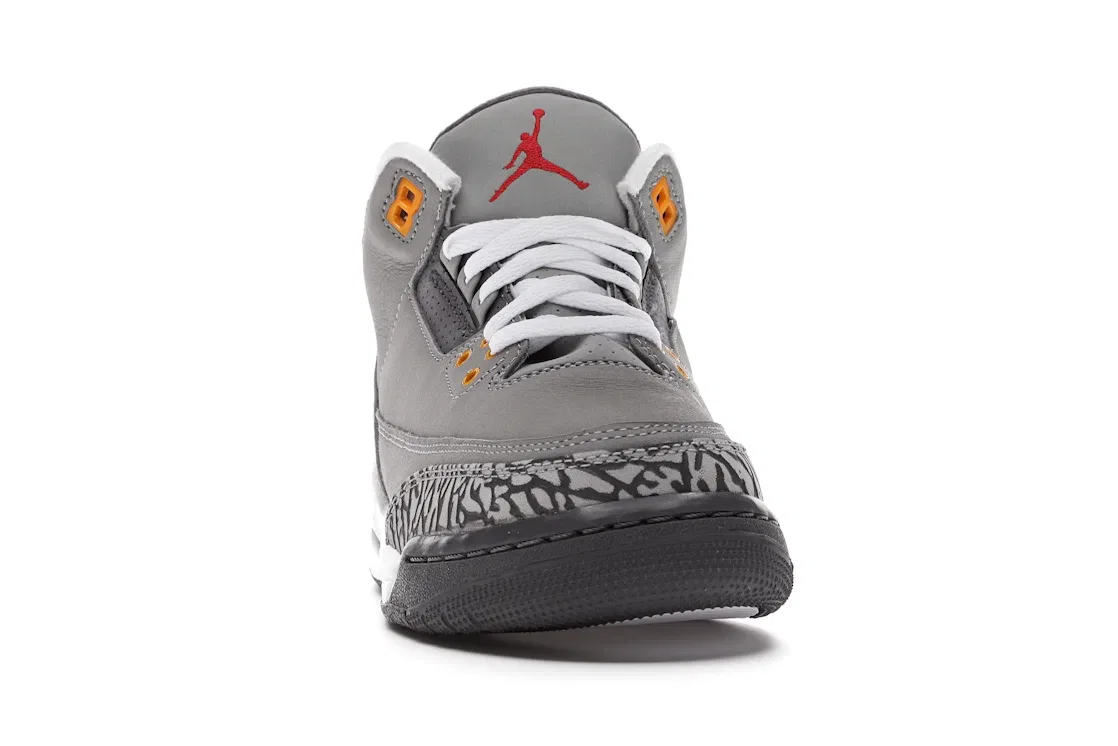 Детские кроссовки Lifestyle с принтом Jordan 3 Retro Jordan, Silver/Sport Red-Light Graphite-Orange Peel — фото 2