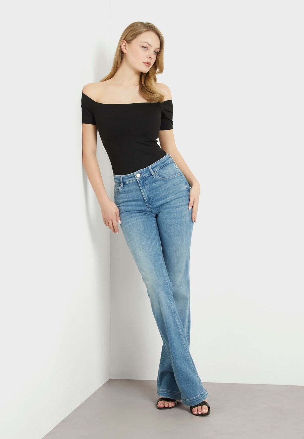 

Джинсы Bootcut Guess, синий