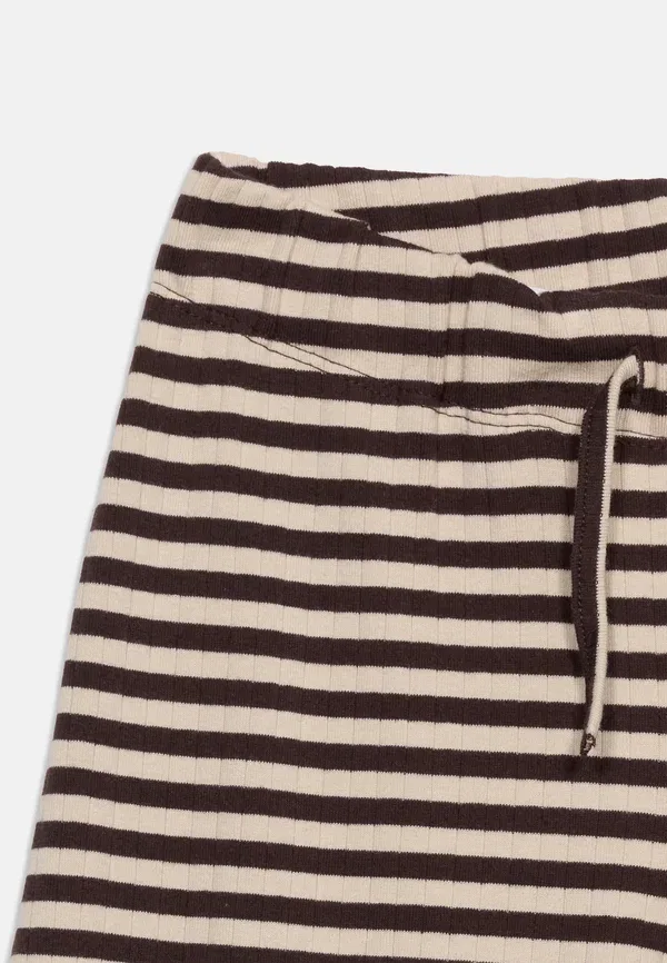 Брюки с высокой растяжимостью Nkfsuraja straight pant Name It Coffee/Peyote, черный — фото 4
