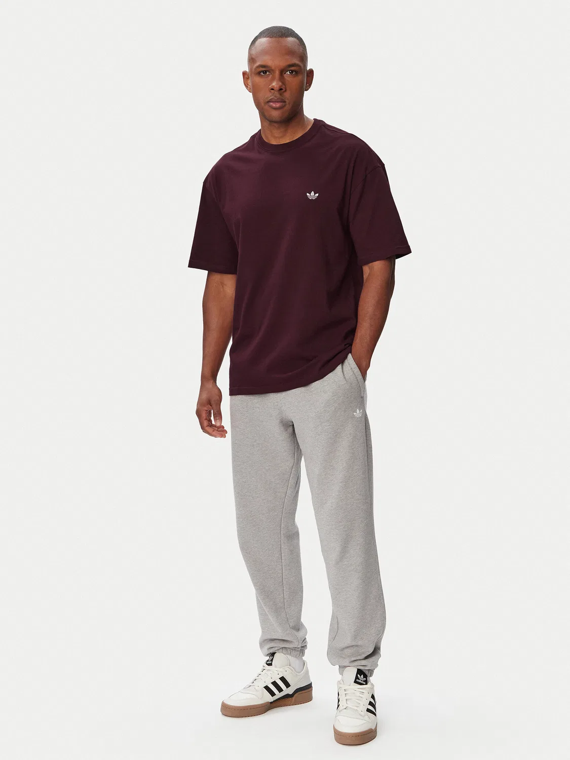 Мужская футболка стандартного кроя Trefoil Essentials Loose Adidas, темно-красный — фото 2