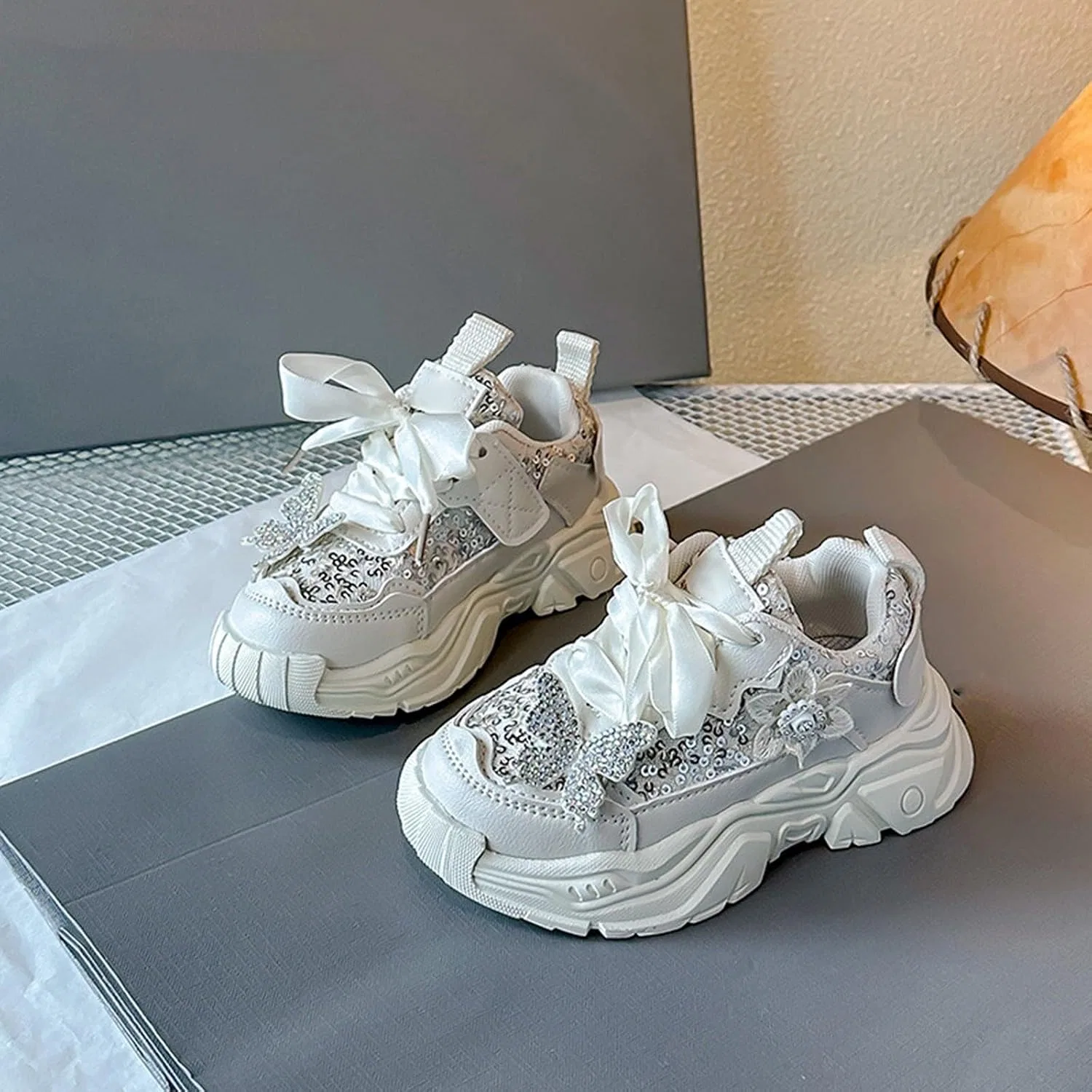 Детские кроссовки для девочек с бантом и вышивкой Sneakers, White — фото 2