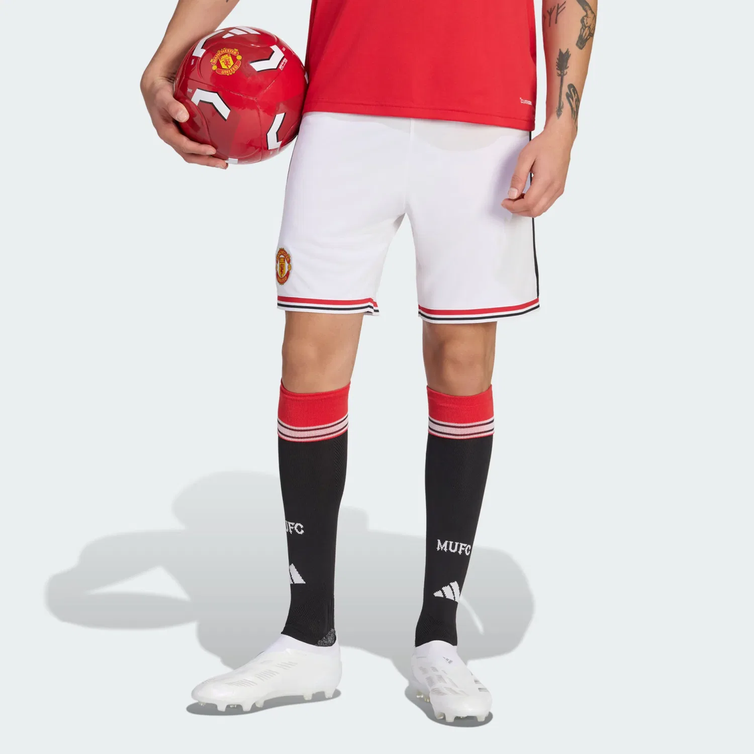 Спортивные шорты Adidas Performance Regular Workout Pants Manchester United 26/27 белого цвета — фото 2