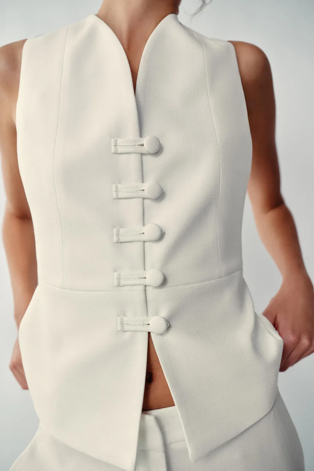 Жилет с баской ZARA, Ecru — фото 2