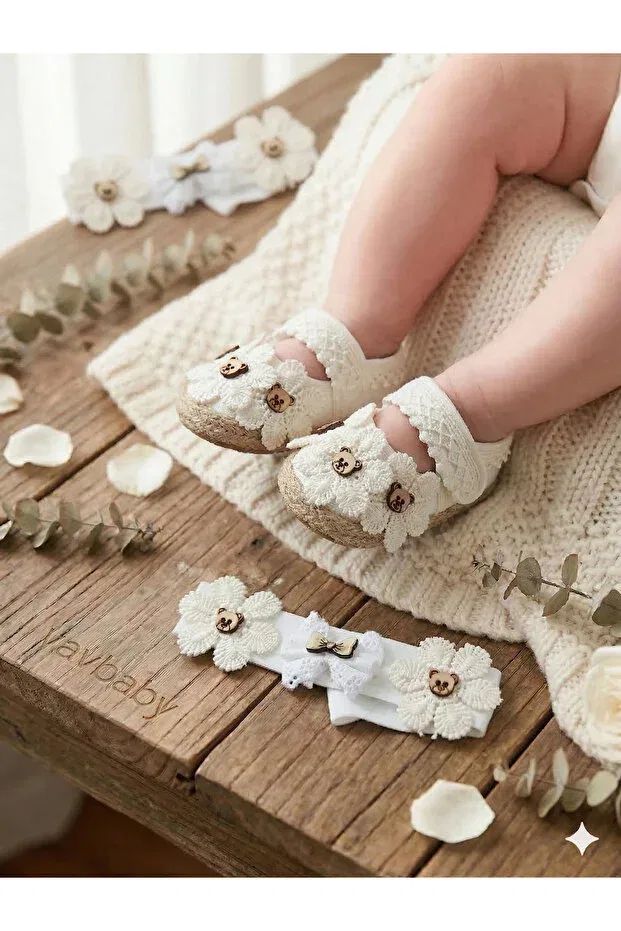 Детские пинетки для девочек с принтом Classic slip-on Vavbaby, White