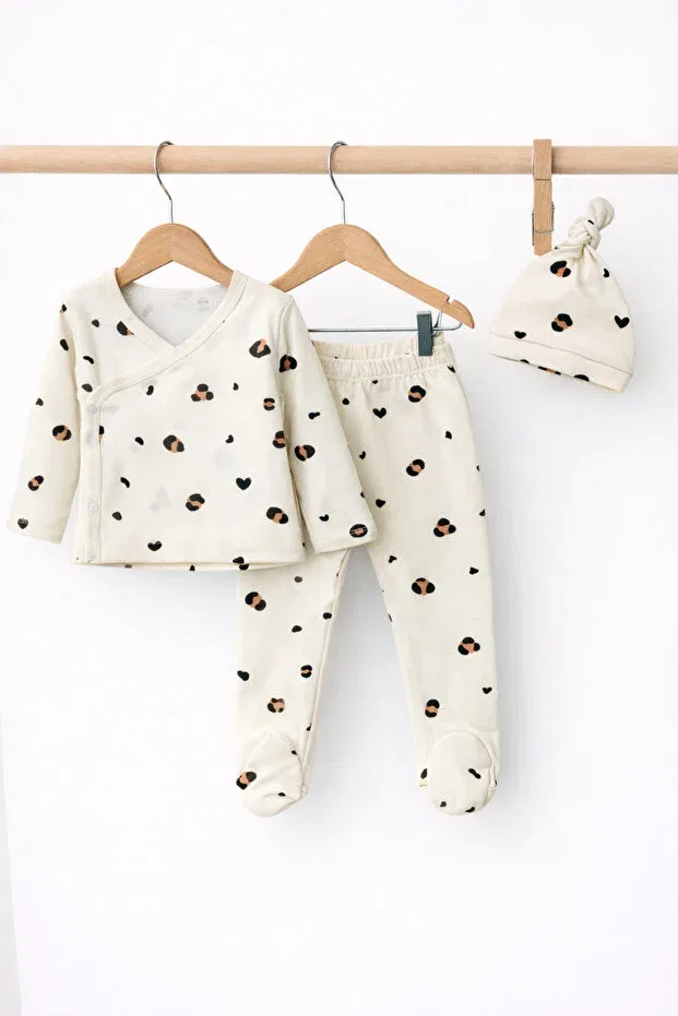 Детский комплект для новорожденных с принтом Organic newborn leopard patterned Piqaboo, Beige — фото 2