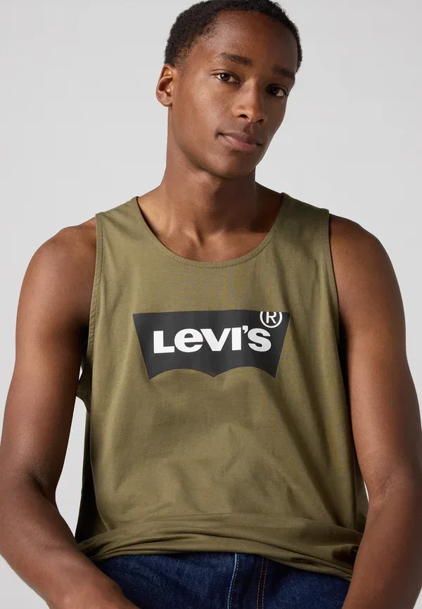 Топ майка Levi'S Relaxed graphic tank top, цвет технический оливковый ночной — фото 4