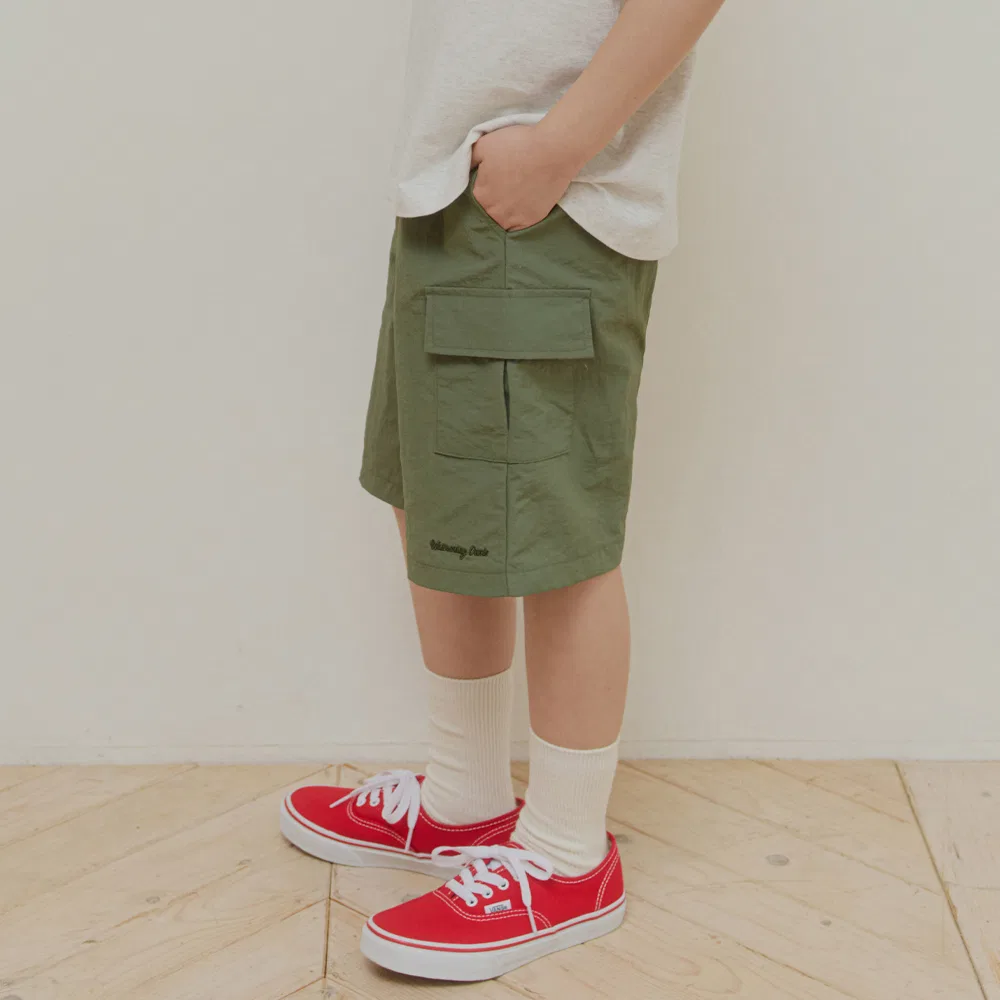 Детские шорты Stone Cargo Pocket Banding цвета хаки от Wednesdayoasis Kids