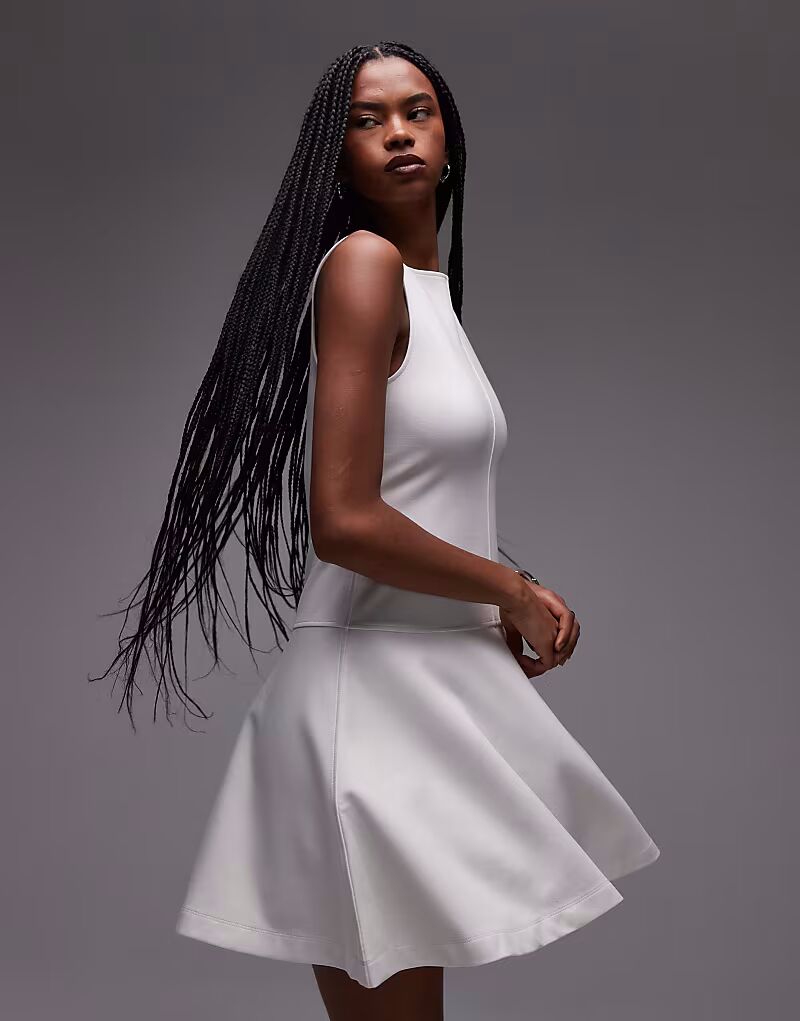 

& Other Stories трикотажное мини-платье с вырезом-лодочкой и расклешенным подолом в кремово-белом цвете