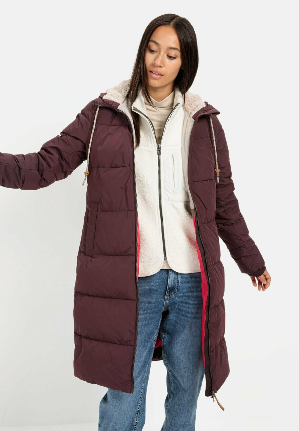 

Зимнее пальто LANGER MIT GEFÜTTERTER KAPUZE camel active, фиолетовый