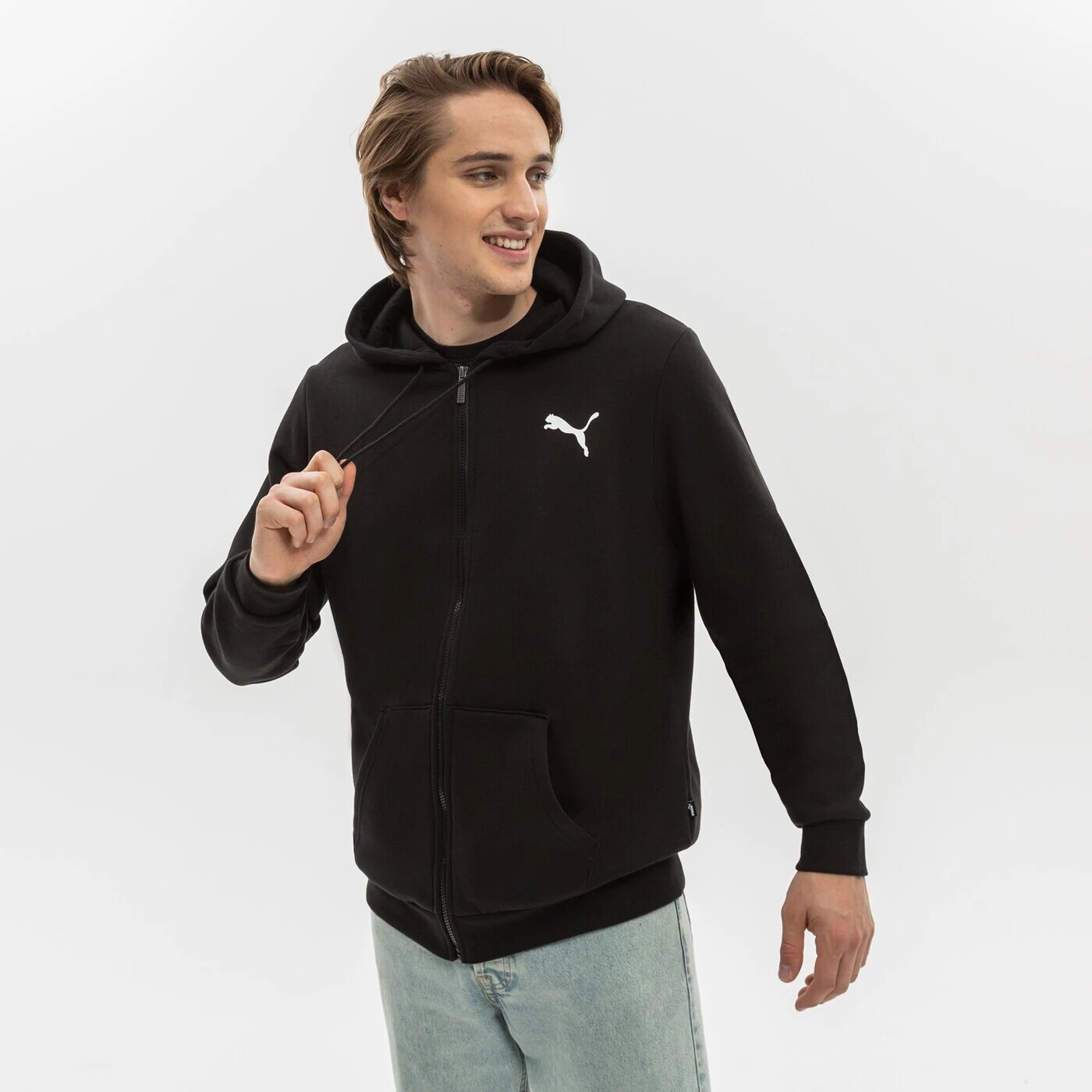 

Свитшот Puma Small Logo с капюшоном, черный