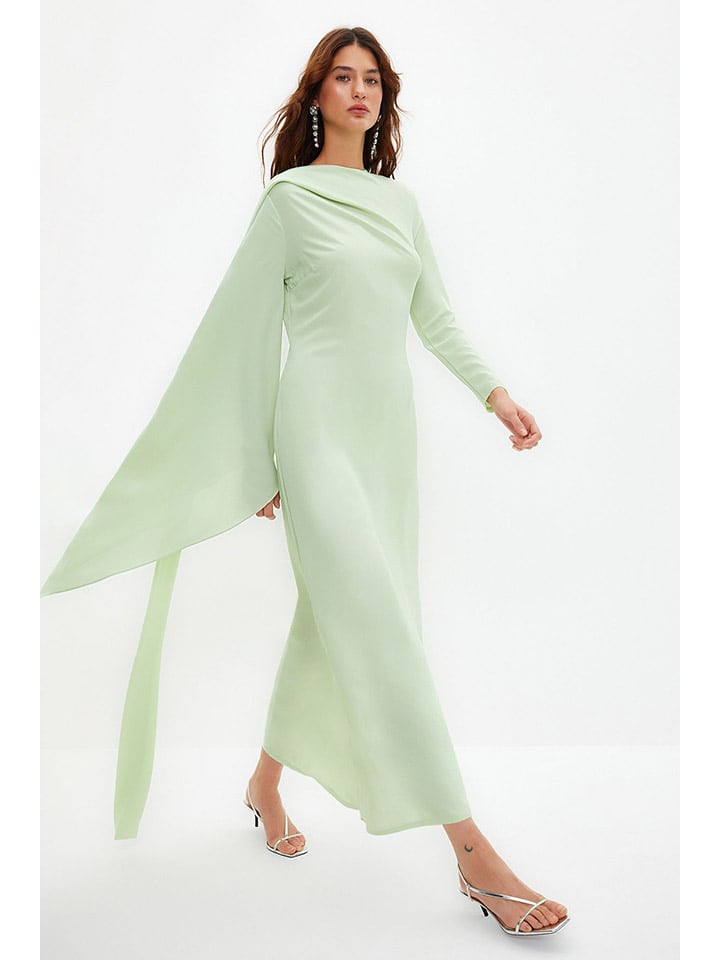 

Длинное платье trendyol, светло-зеленый