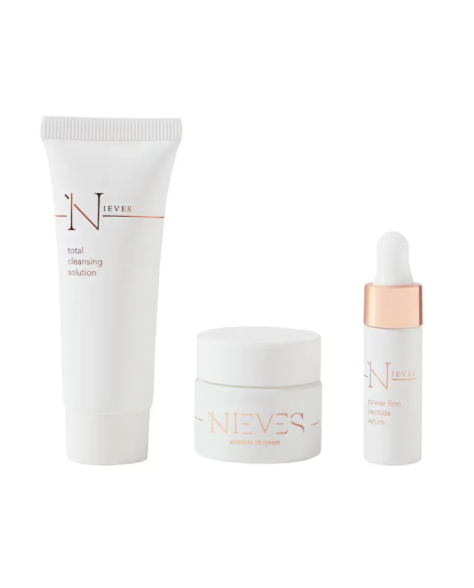 Набор для путешествий Mini Skincare Essentials Nieves By Nieves Álvarez