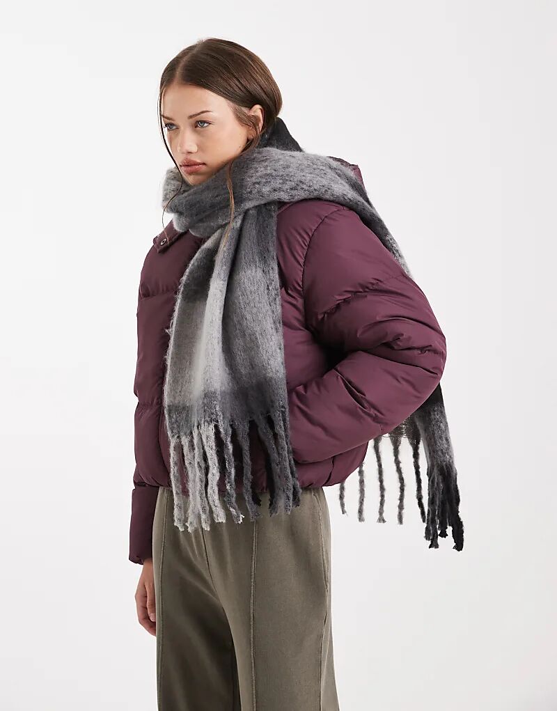 

Мягкий шарф-букле Vero Moda в черно-серую клетку