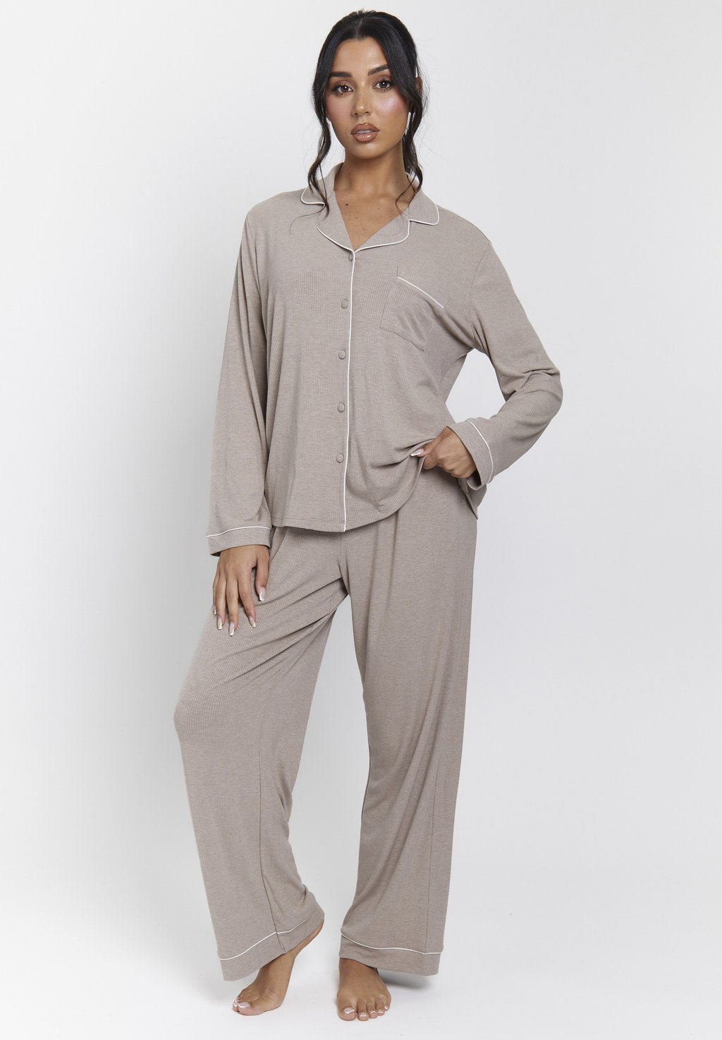 

Пижамный комплект TRADITIONAL LONG SLEEVE AND SET - Pyjamas Loungeable, светло-коричневый