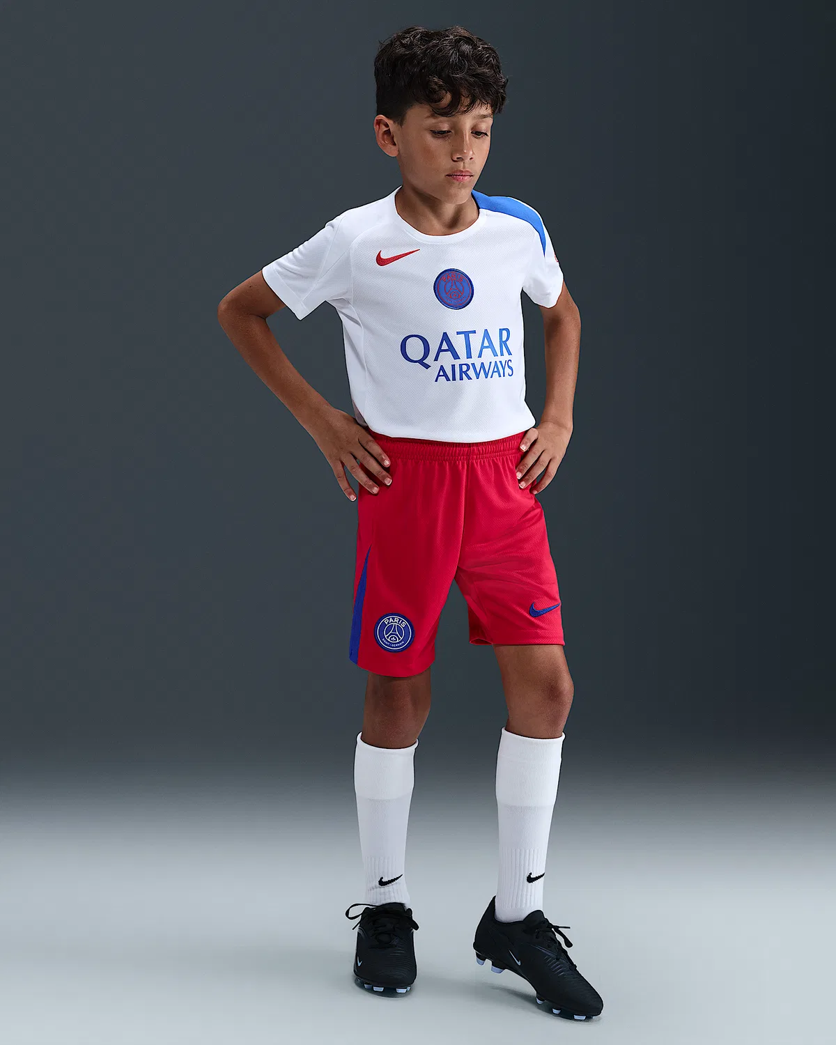 Большие детские шорты Nike Dri-FIT Total 90 Soccer Replica PSG 2025/26 Stadium Third, Global Red/Hyper Royal