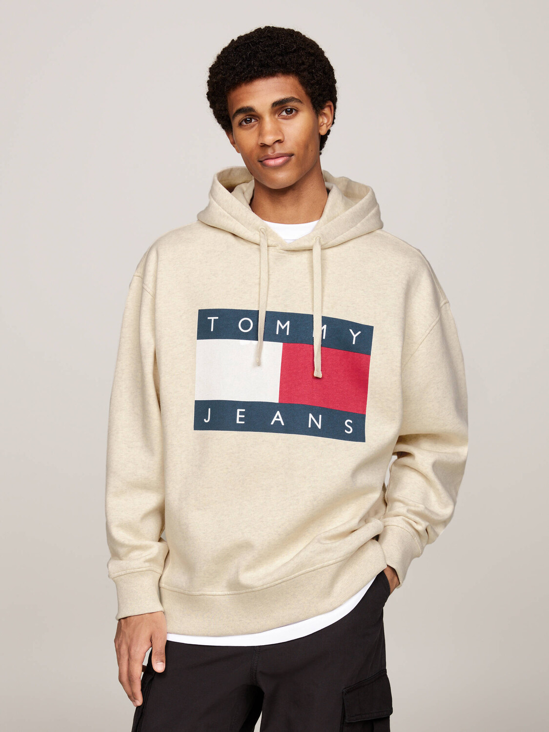 

Толстовка Tommy Jeans Relaxed fit, экрю
