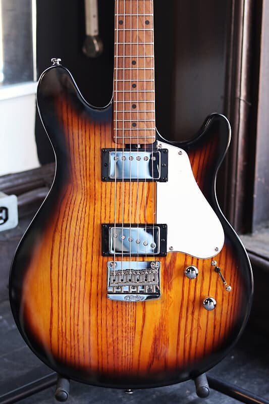 

Электрогитара Sterling James Valentine Signature JV60 Vintage Sunburst