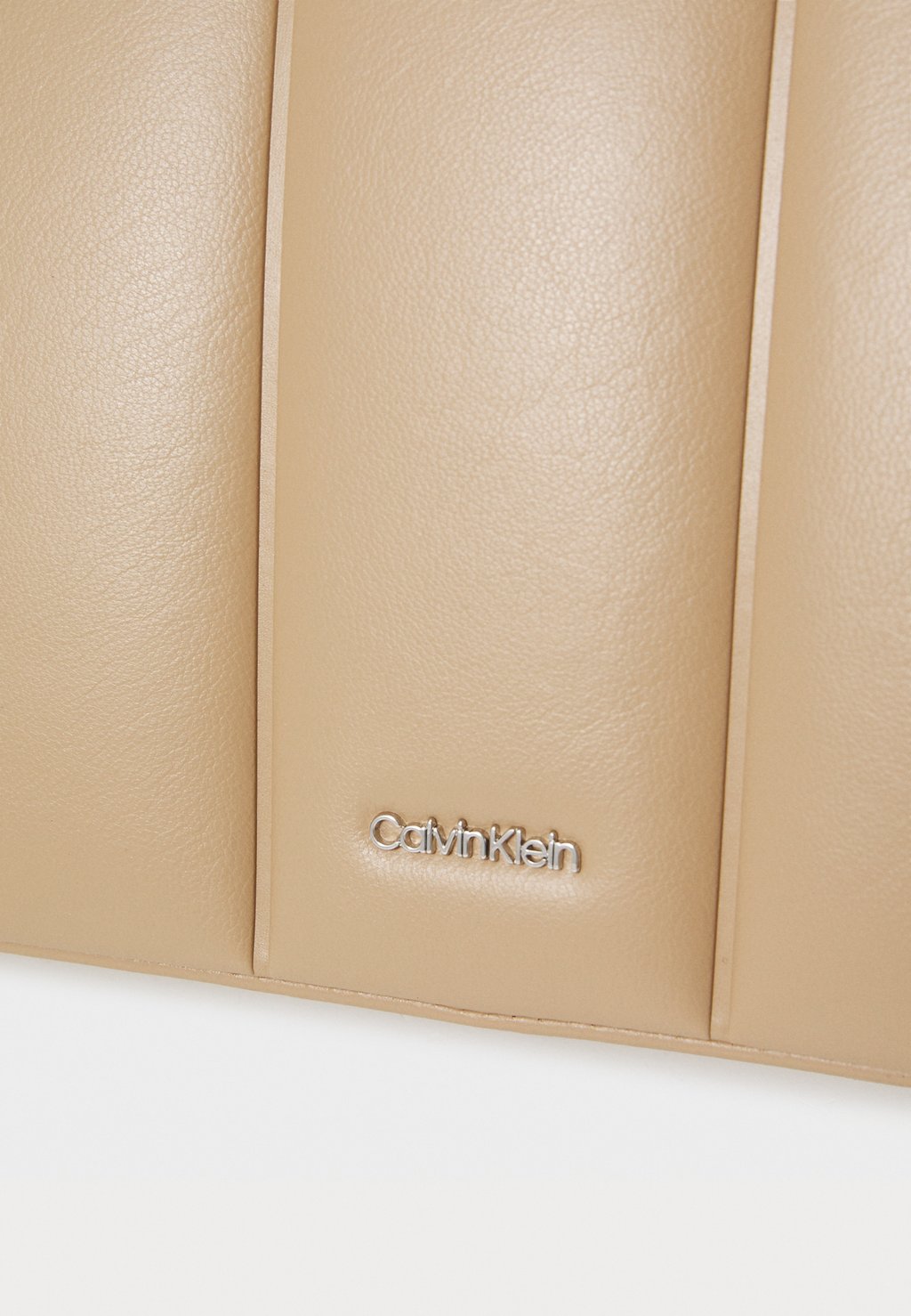 

Сумка LINE QUILT SHOULDER BAG Calvin Klein, бежевый