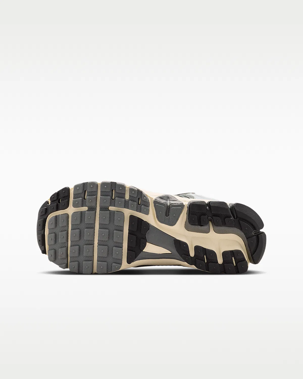Кроссовки для старших детей Nike Vomero 5, Iron Grey/Metallic Silver/Coconut Milk/Chrome — фото 2