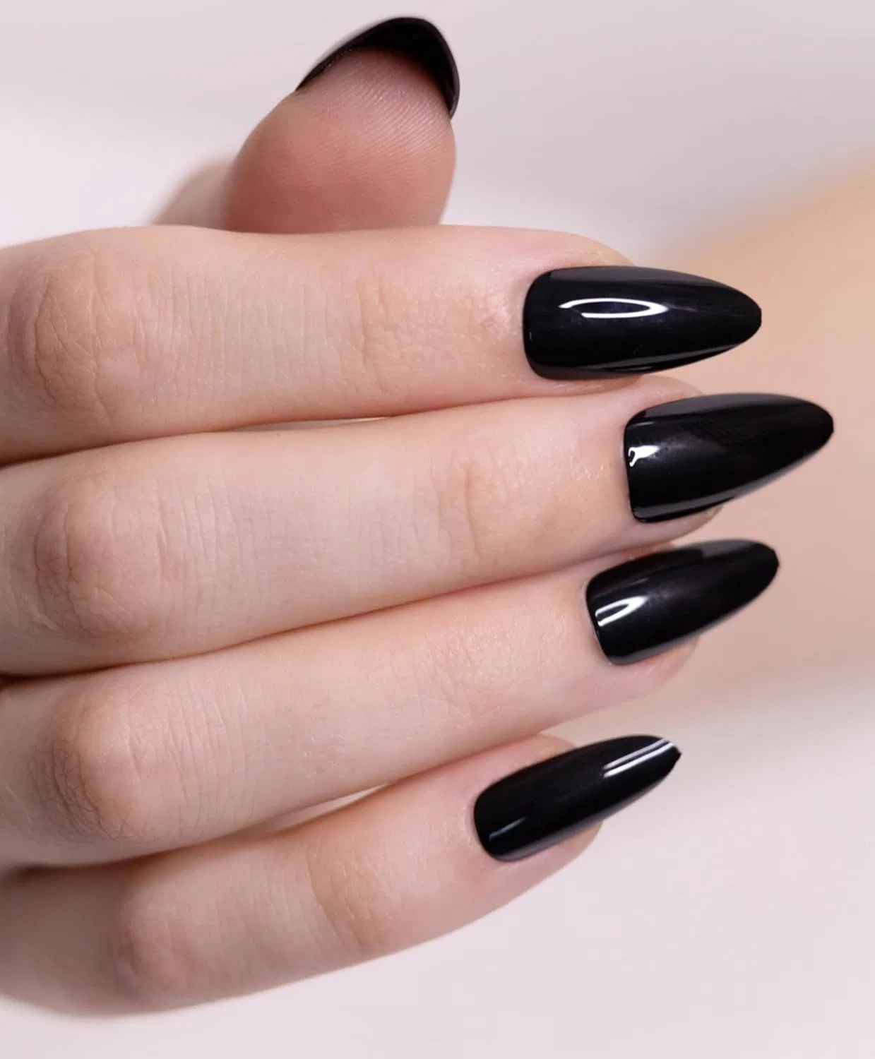 Накладные ногти Shiny Night Beauty Almond (24 шт.) Ain Katy