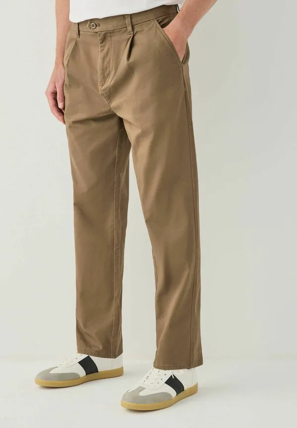 Брюки чинос стандартного кроя из эластичной ткани Next, Tan Brown