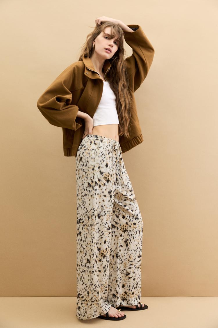 

Атласные джоггеры Pull And Bear, бежевый
