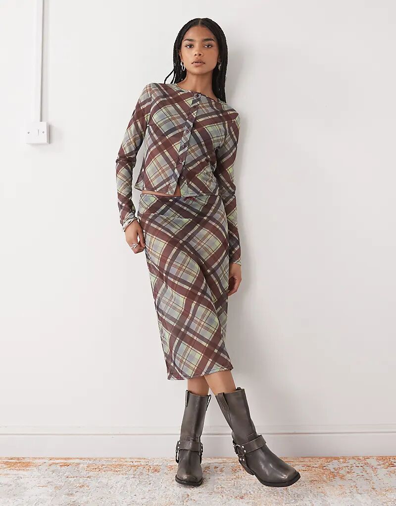 

COLLUSION прозрачная юбка нестандартной длины в бордово-лаймовую клетку