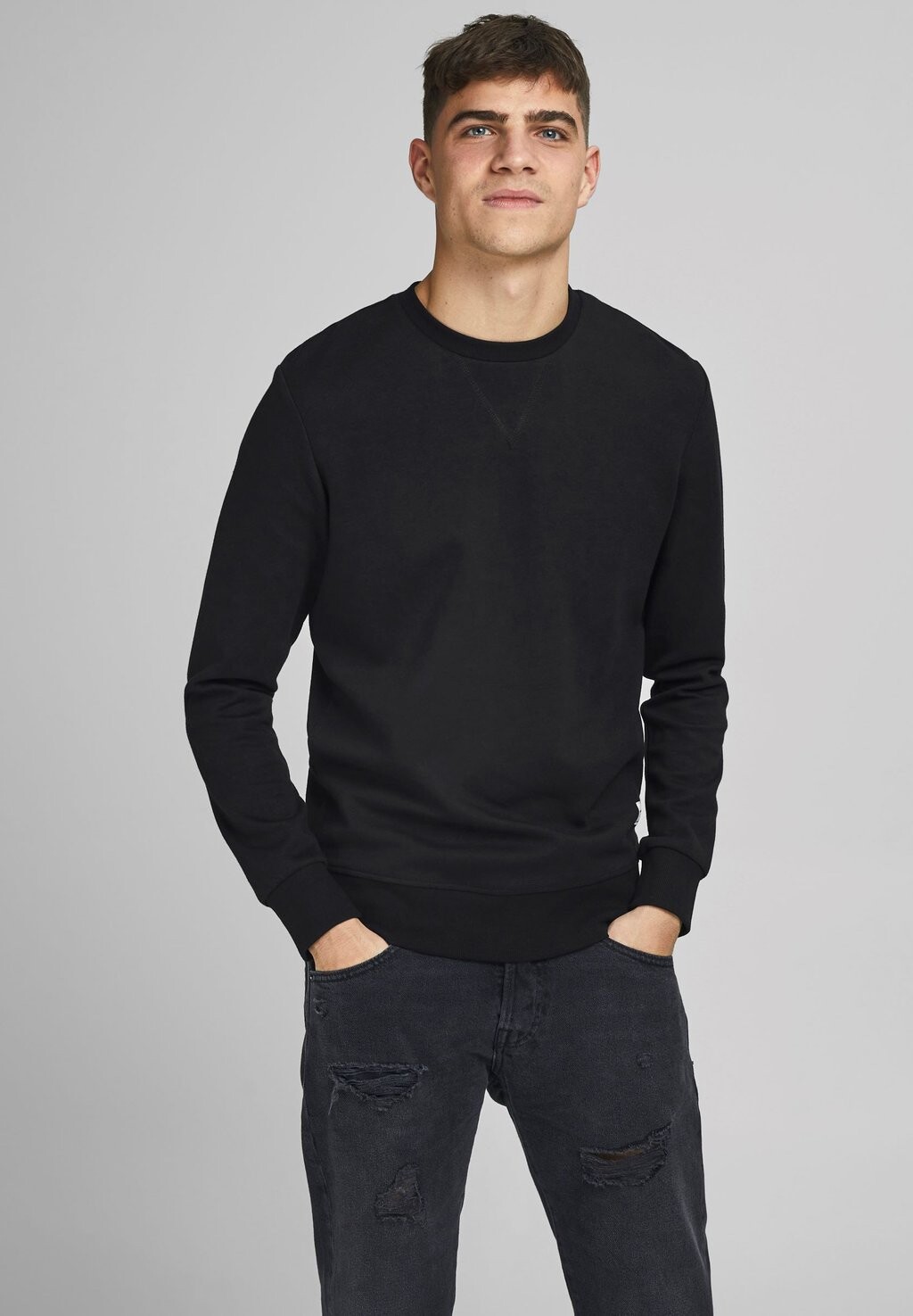 

Толстовка JJEBASIC CREW NECK Jack & Jones, черный