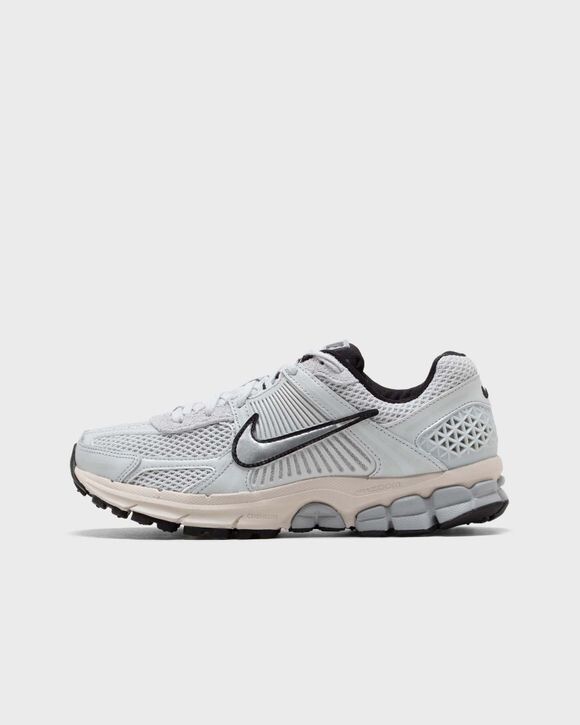 

Кроссовки Nike Wmns Zoom Vomero 5, цвет pure platinum/chrome-lt orewood brn