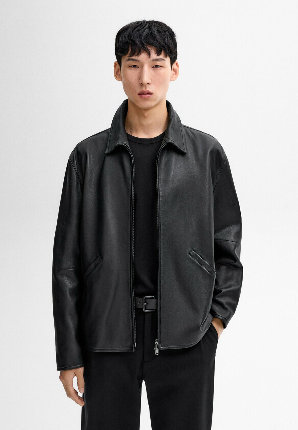 

Кожаная куртка Massimo Dutti, черный