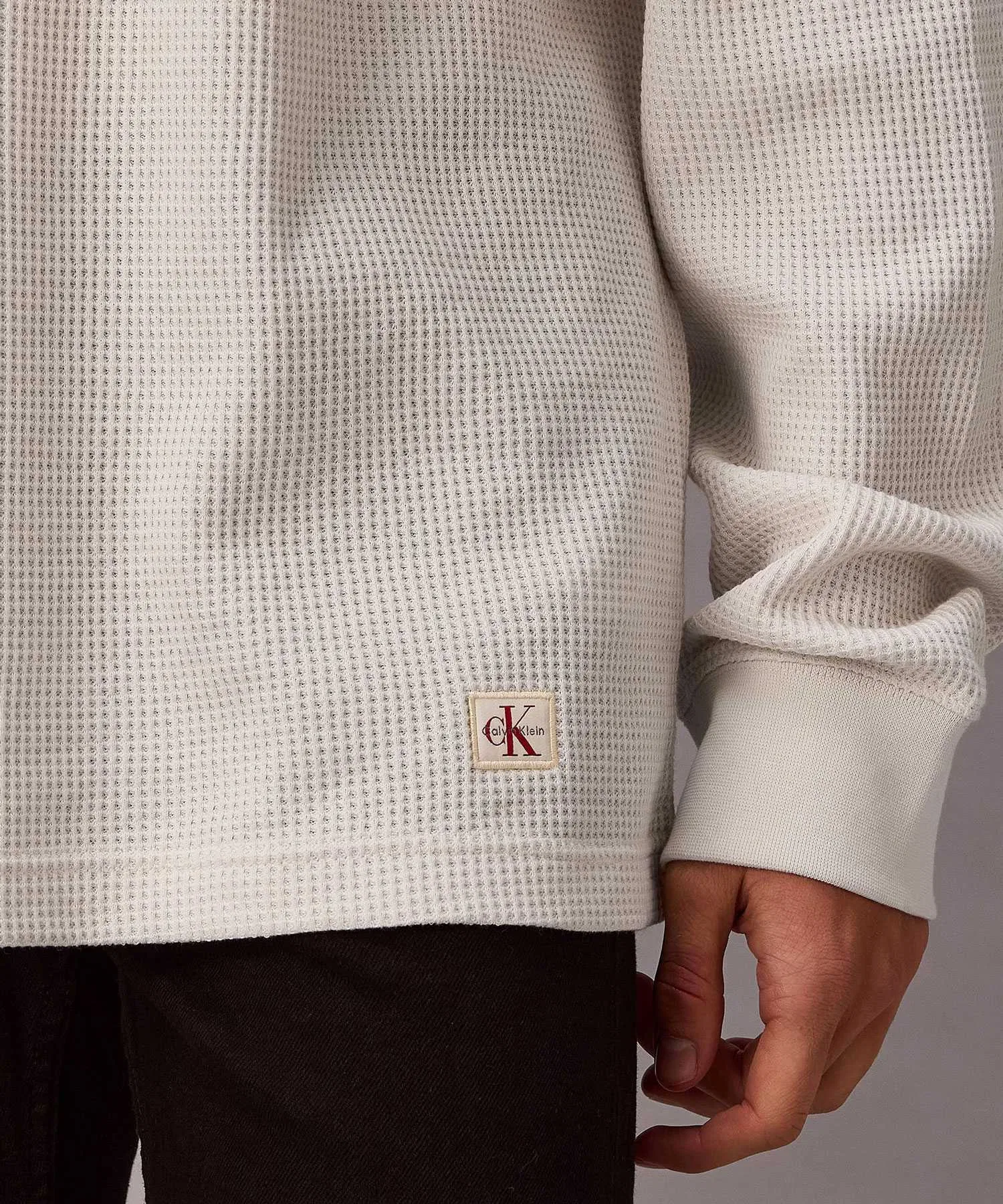 Унисекс футболка с длинным рукавом Calvin Klein с логотипом чёрная — фото 4