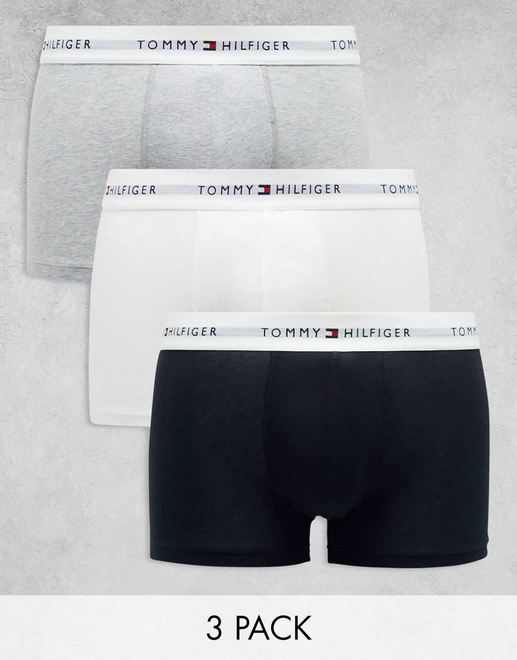

Набор из трех разноцветных плавок Tommy Hilfiger