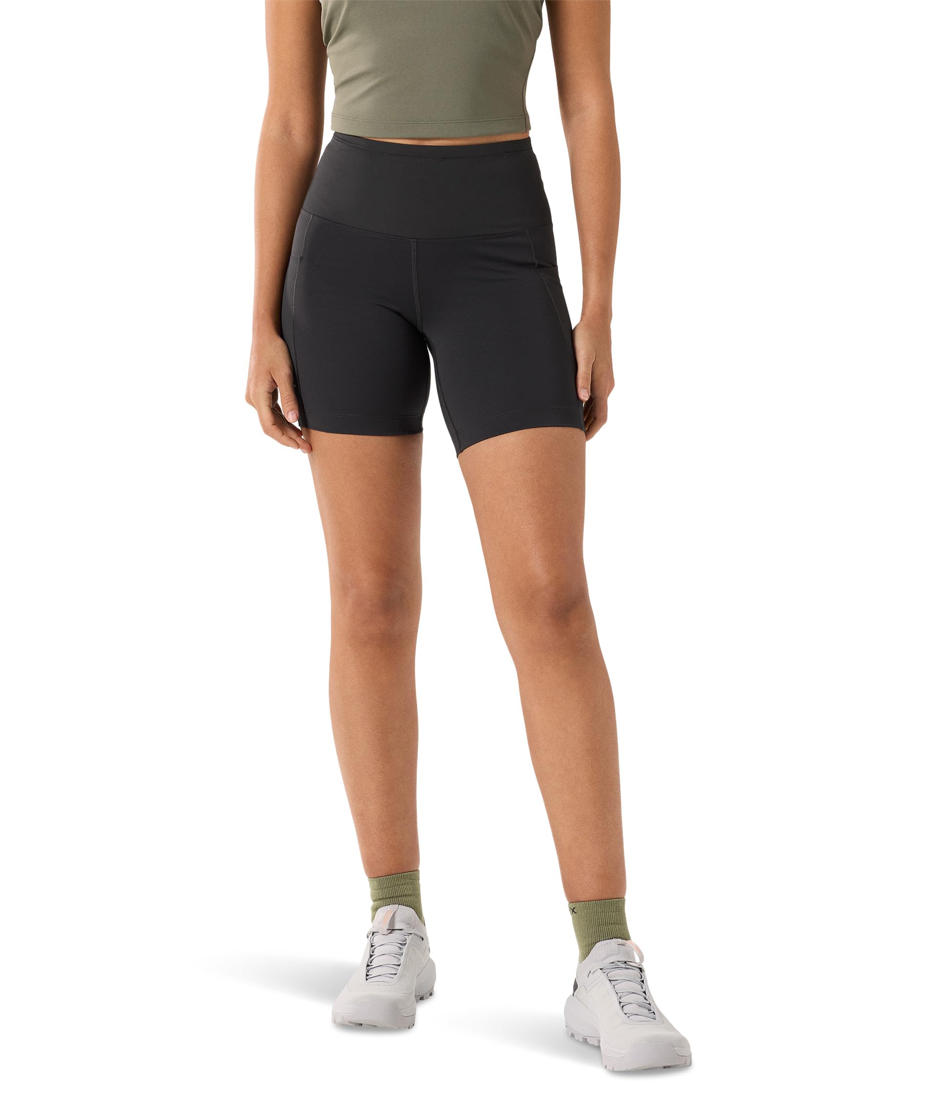 

Шорты Arc'teryx 6" Essent High-Rise Utility Shorts, черный